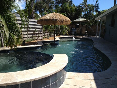 5/3 Yksityinen paratiisi w / kaikki lelut ja golfkärryt!