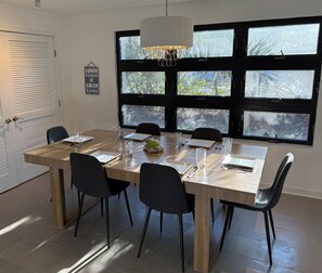 Dining - Private paradise w/ all the beach supplies & toys! (Holmes Beach)
