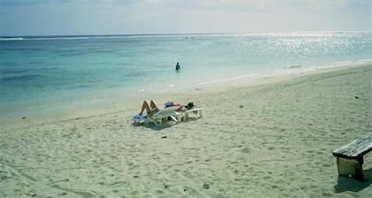 Aroa Beachfront House - Starlink Internet