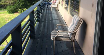 Ocean View Private Lodge on 1.3 acres! Feb. March 3rd nite free. Msg me.