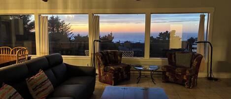 Smart TV, fireplace, foosball