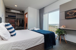 Habitación Deluxe doble | Minibar, escritorio, espacio para trabajar con un portátil