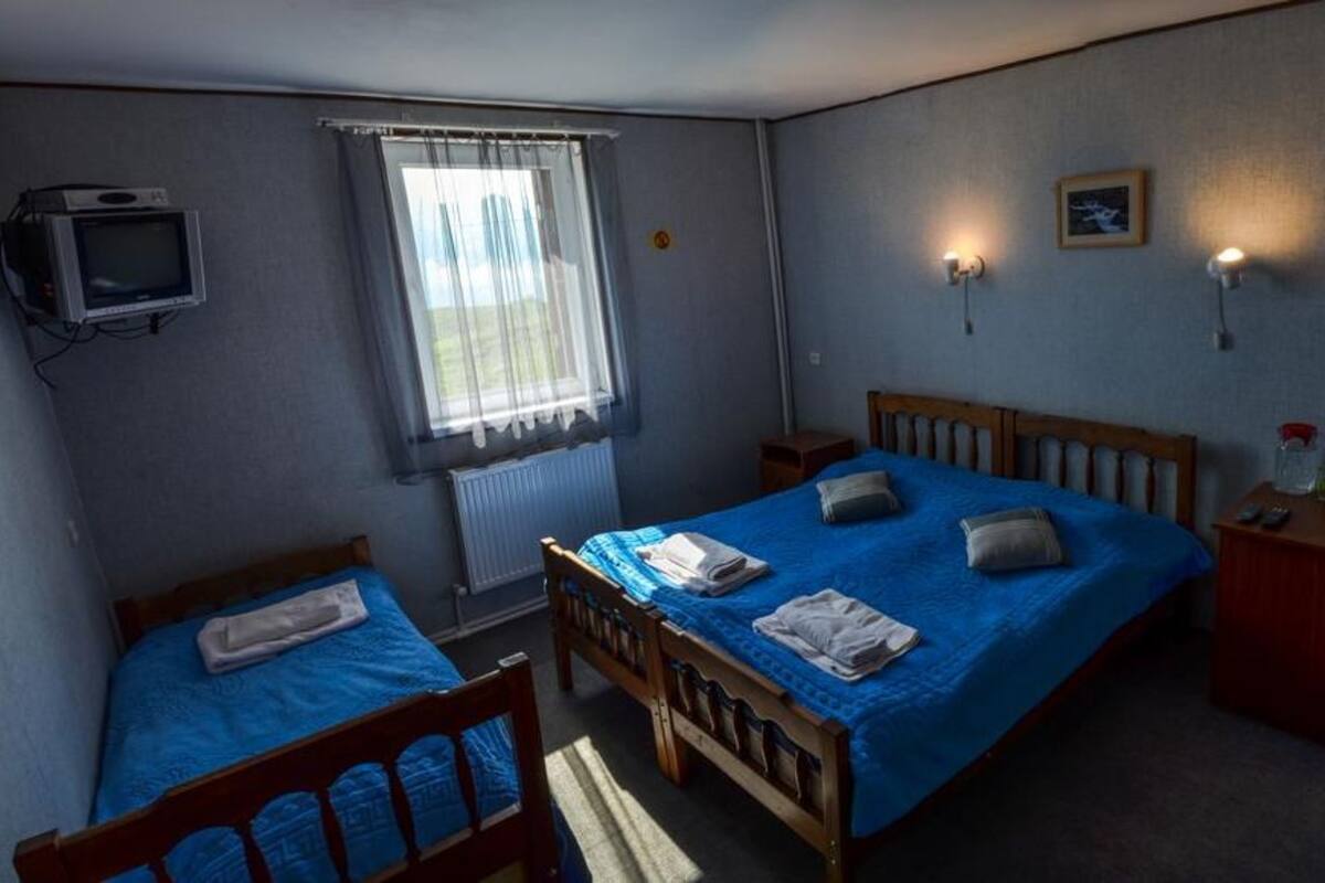 Soundproofing, free WiFi, bed sheets