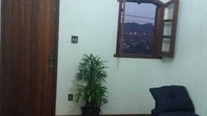 Ảnh chưa phân loại, 2 trong số 7 ảnh, nút