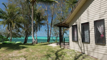 Panoramic Cabin, 1 Bedroom, Ocean View, Beachfront | Iron/ironing board, WiFi, bed sheets