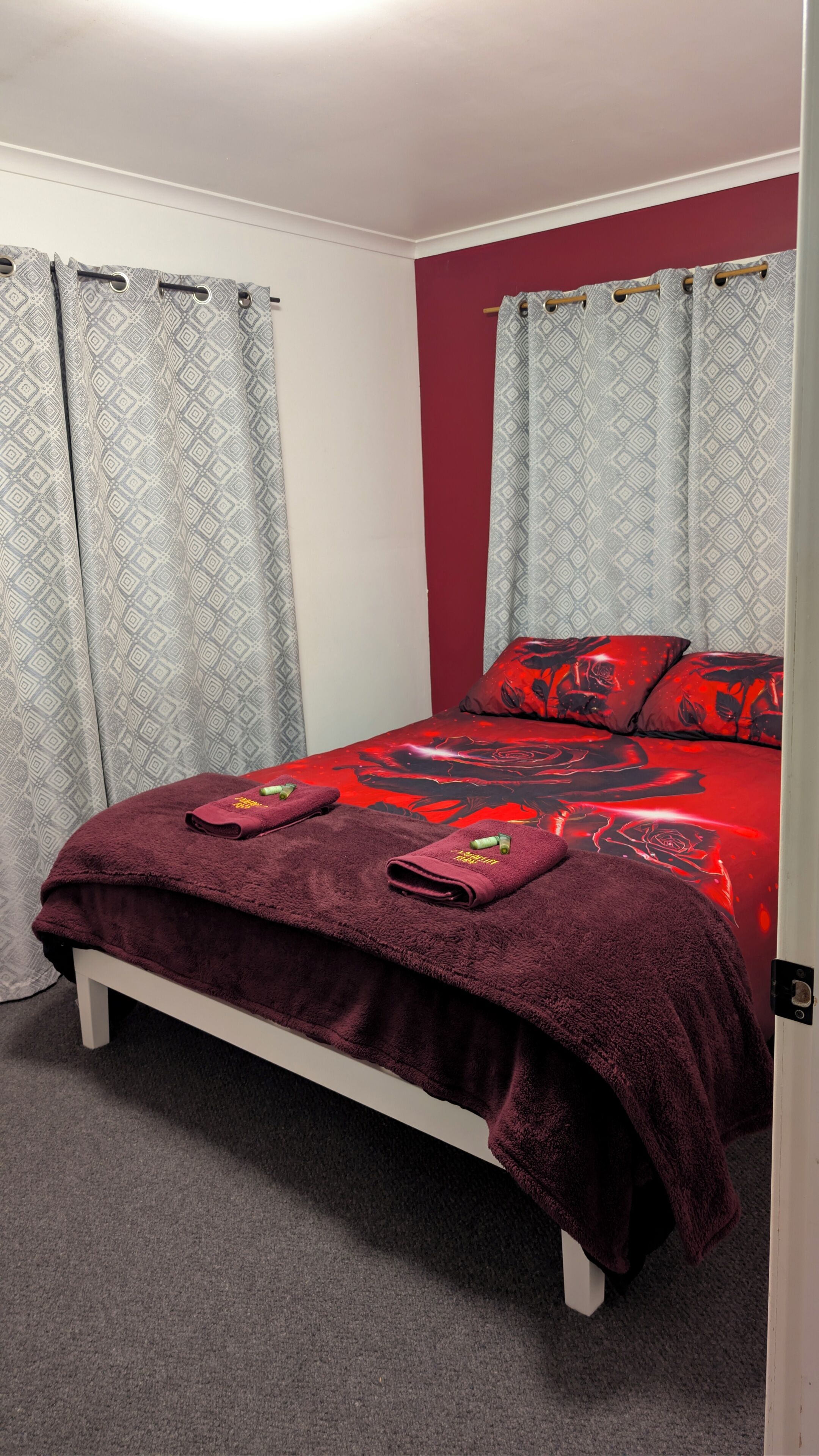 3 bedrooms, WiFi (free), bed sheets