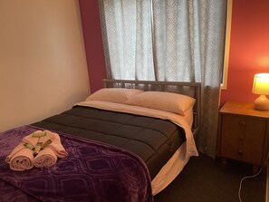 3 chambres, accès au Wi-Fi (inclus), literie fournie