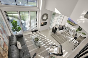 智能电视、壁炉