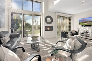 智能电视、壁炉