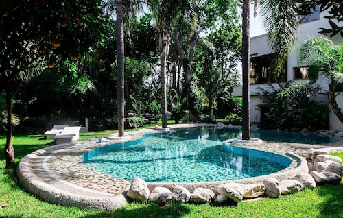 Villa immersed in the Green