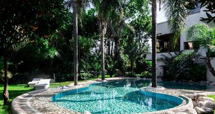 Villa immersed in the Green