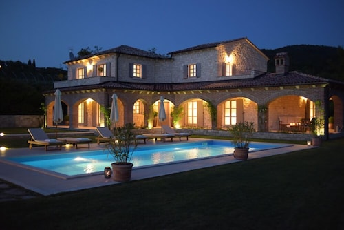 Luxury villa with large heated pool and game room