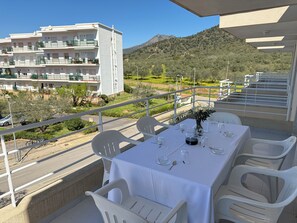 Outdoor dining - Agi Rescator 301 Apartamento for rent in Roses Girona. (Rosas / Roses)