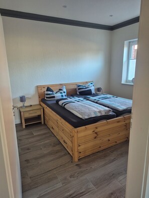 2 bedrooms, in-room safe, iron/ironing board, WiFi - Apartment for up to 4 people (Neuscharrel)
