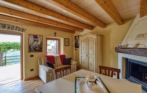 TV, fireplace, DVD player - Amazing home in San Donato di Lamon BL with sauna (San Donato di Lamon BL)