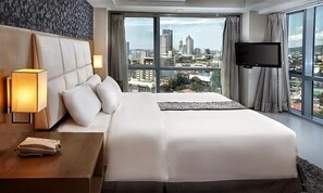 One Bedroom Suite (Single) | 미니바, 객실 내 금고, 책상, 다리미/다리미판