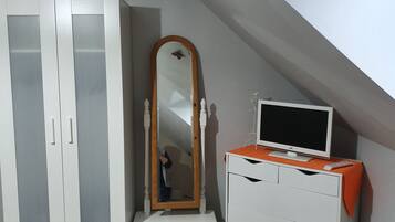 5 chambres, fer et planche Ă  repasser, Wi-Fi gratuit, draps fournis