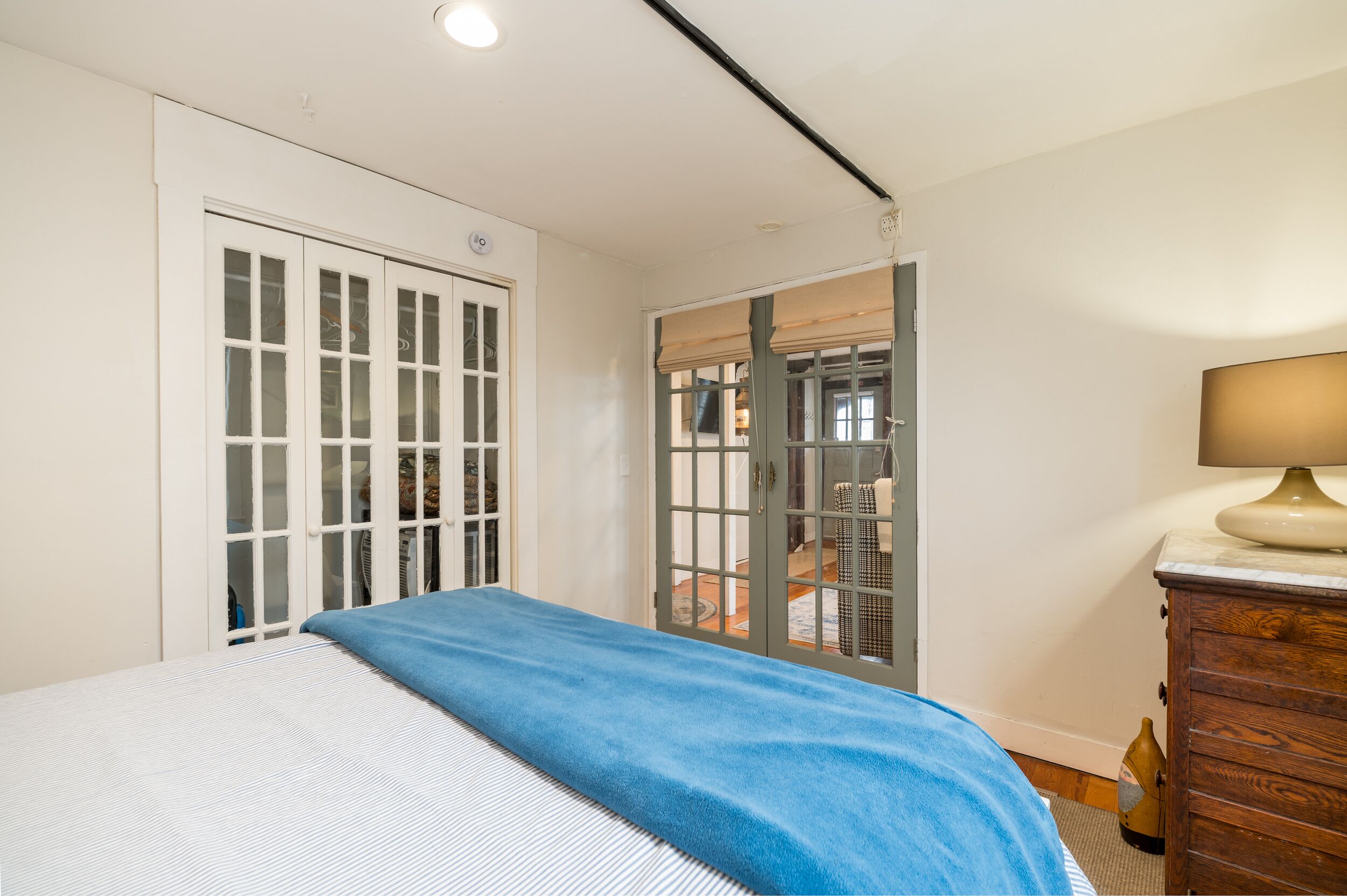 2 bedrooms, iron/ironing board, travel crib, free WiFi