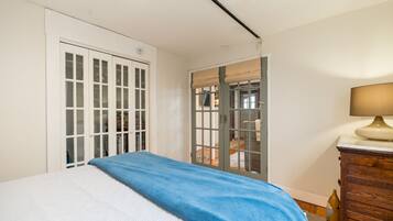 2 bedrooms, iron/ironing board, travel crib, free WiFi
