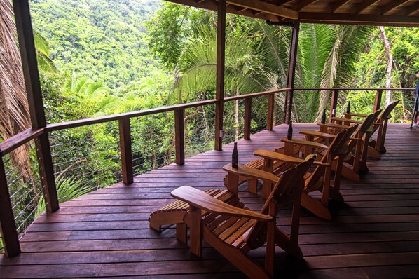 Terrace/patio - Casa Santa Maria - Jungle River Retreat, Off-The-Grid, Seclude Get Away. (Benque Viejo del Carmen)