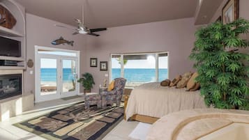 3 bedrooms, desk, iron/ironing board, travel cot