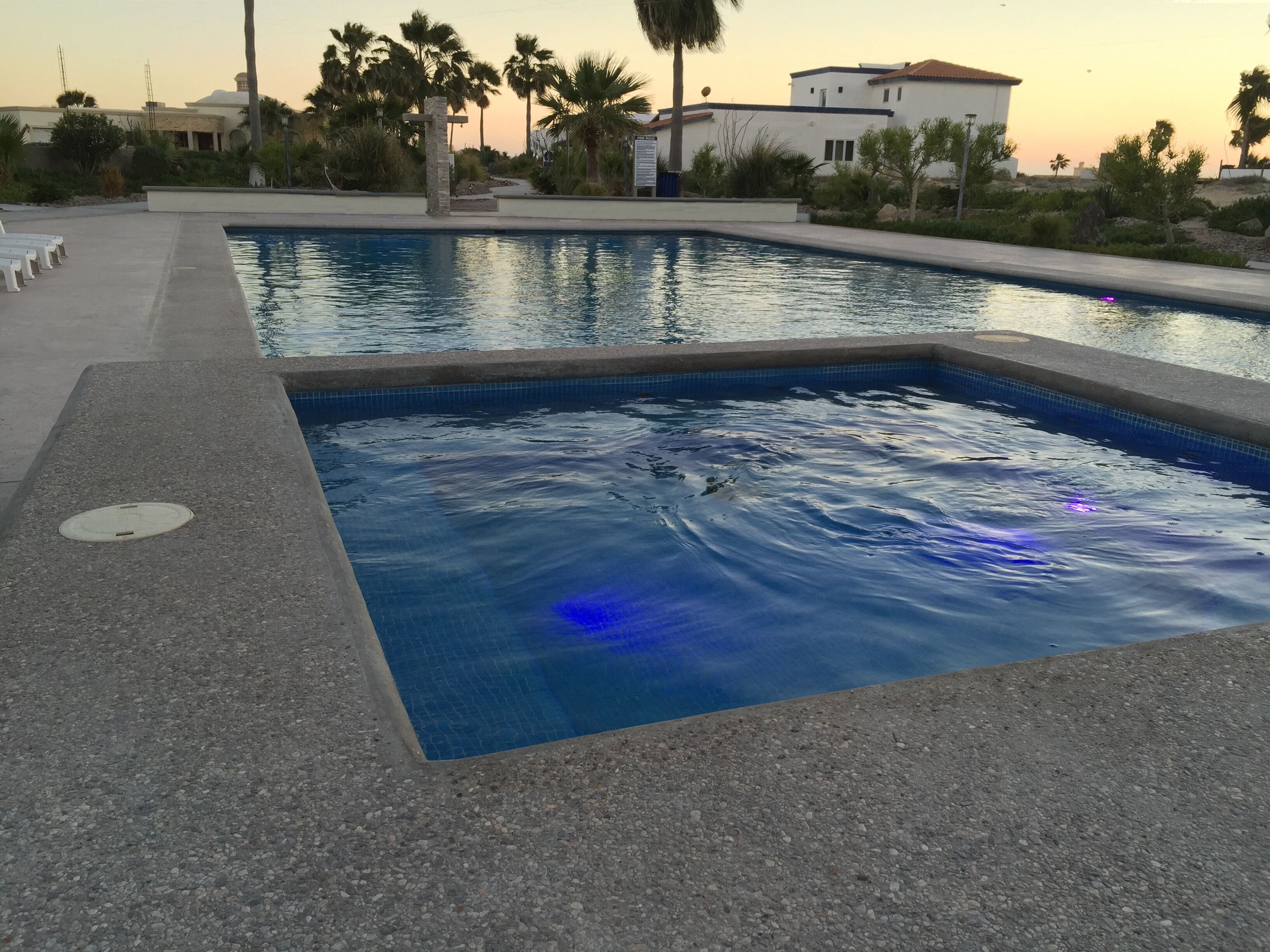 Piscine extérieure, piscine chauffée