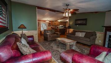 Una Smart TV, una chimenea