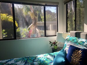 Interior - 4 Bdrm Private Jungle House, minutes to all, patios, fire pit,  parking, trees! (San Diego)