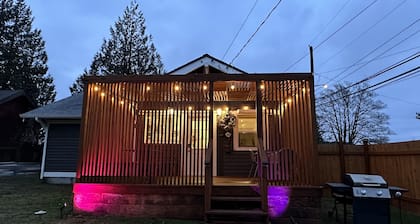 Cozy home located conveniently located in Tacoma