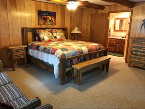 3 bedrooms, iron/ironing board, travel crib, free WiFi - Log Cabin Back to Rio Grande National Forest - Fishing, Hiking, Skiing (South Fork)