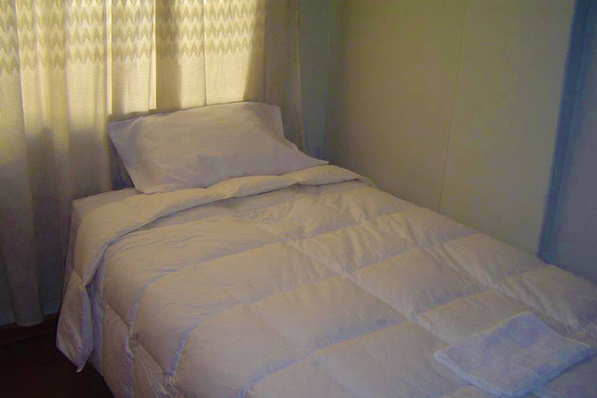 Free WiFi, bed sheets