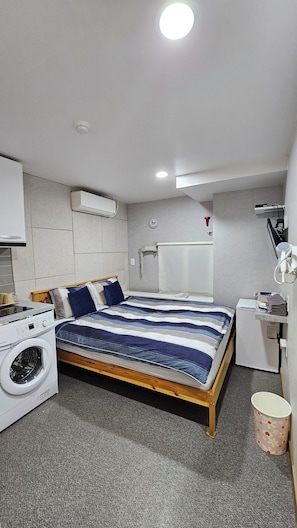 Double Room (Self C/I, Guest must contact property) | Free WiFi, bed sheets - Stella Hostel (Seoul)