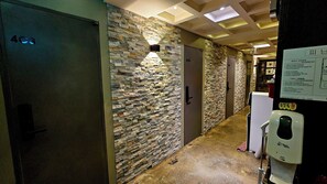 Hallway - Stella Hostel (Seoul)