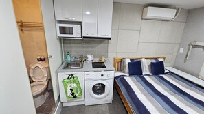 Double Room | Free WiFi, bed sheets