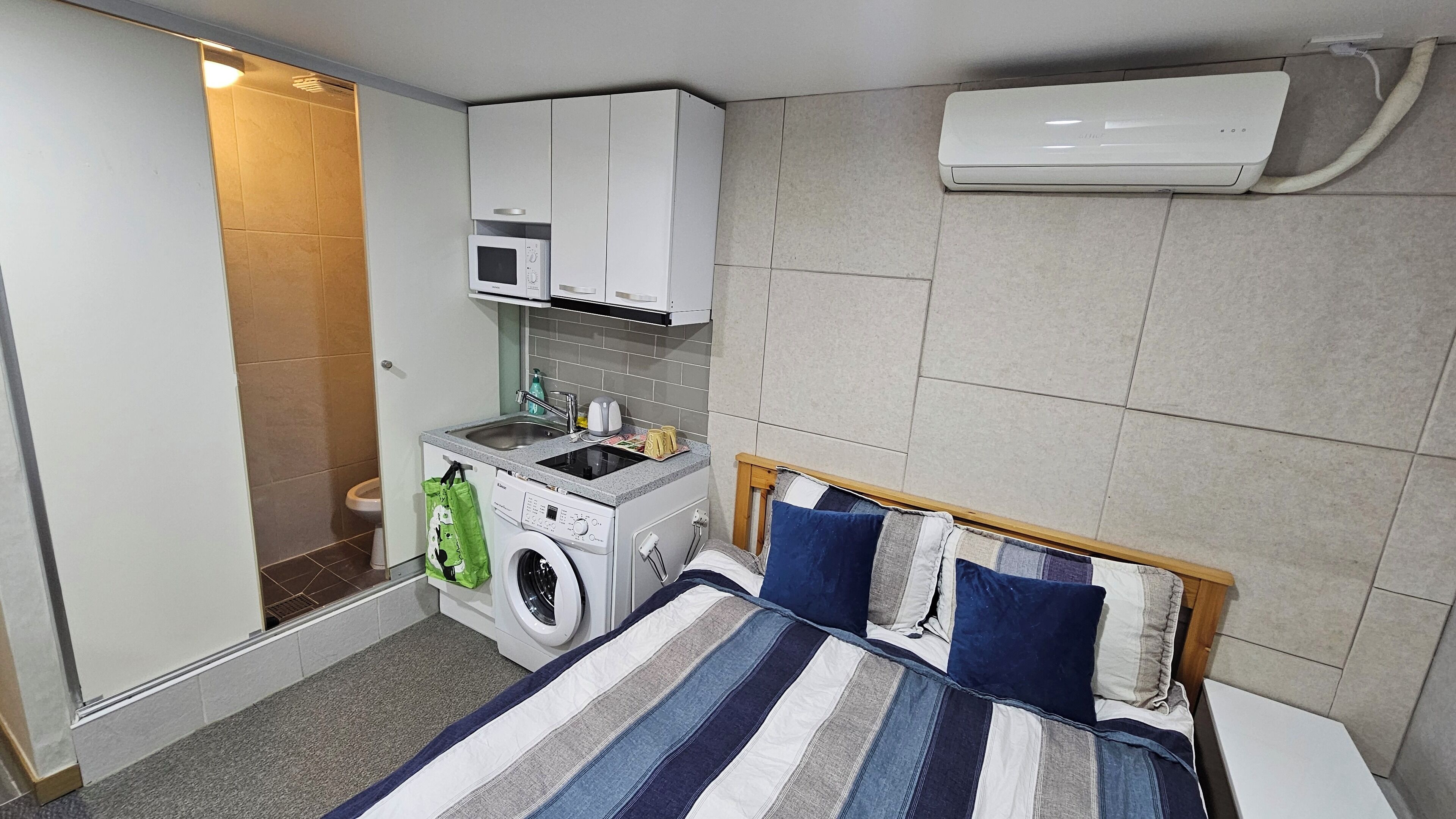 Wifi gratis y ropa de cama 