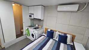 Quarto casal | Wi-Fi de cortesia, roupa de cama