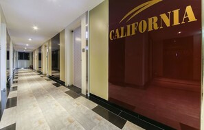 Hallway - California Hotel (Guri)