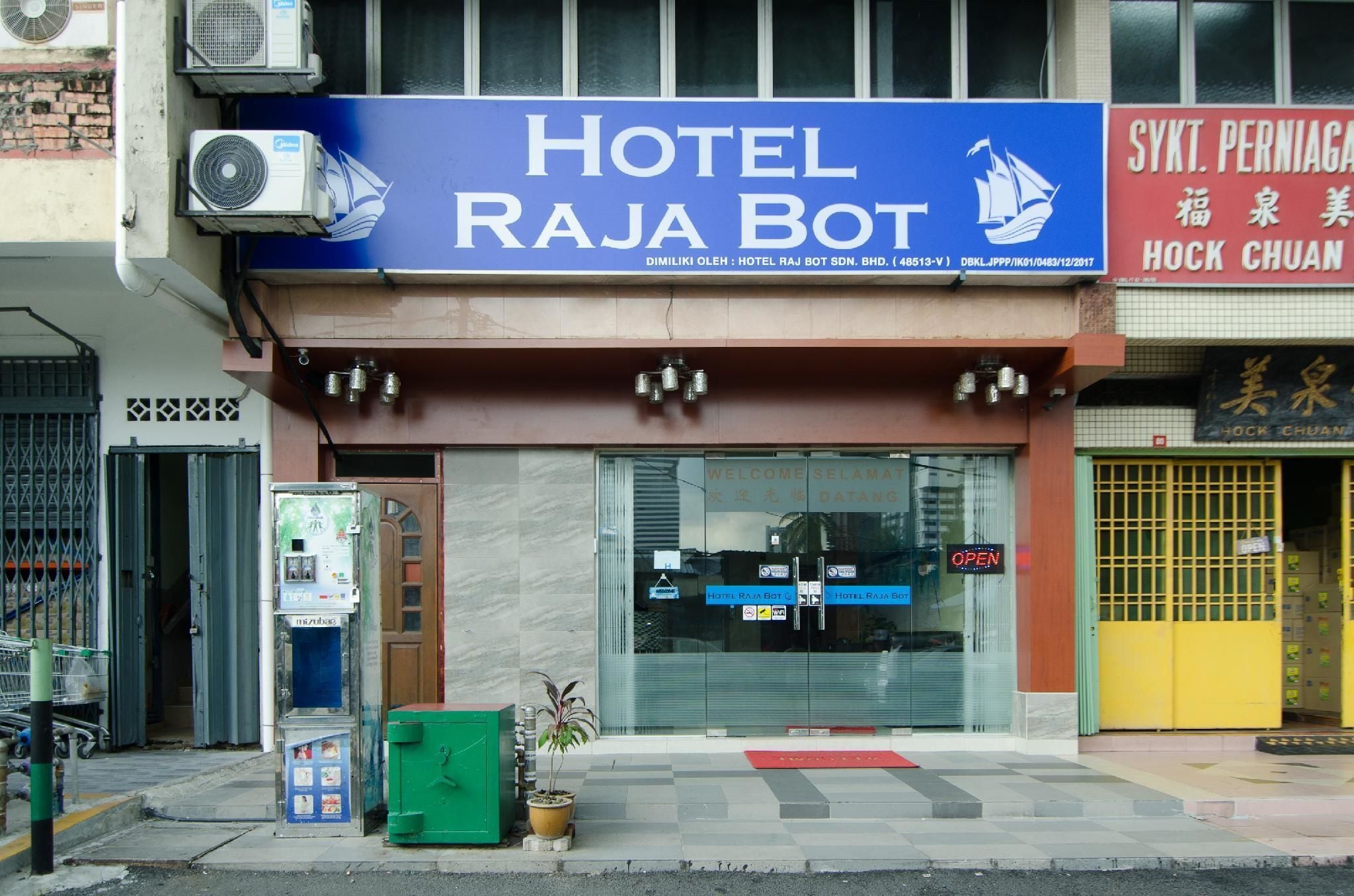 Photo - Hotel Raja Bot