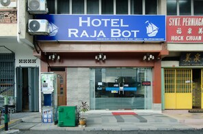 Front of property - Hotel Raja Bot (Kuala Lumpur)