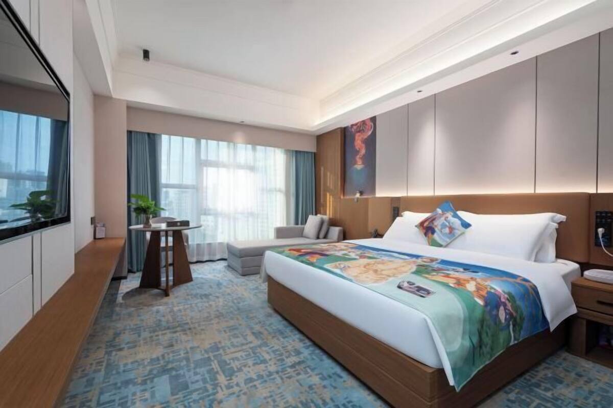 Minibar, in-room safe, desk, blackout drapes