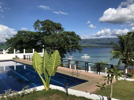 2 piscinas al aire libre, sillones reclinables de piscina