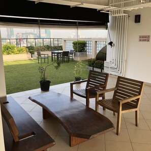 Balcony - Hedges Court Residencies Town Hall-2 Room 3 Bed Apartment (Colombo)