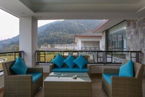 2 barer/lounger og bassengbar