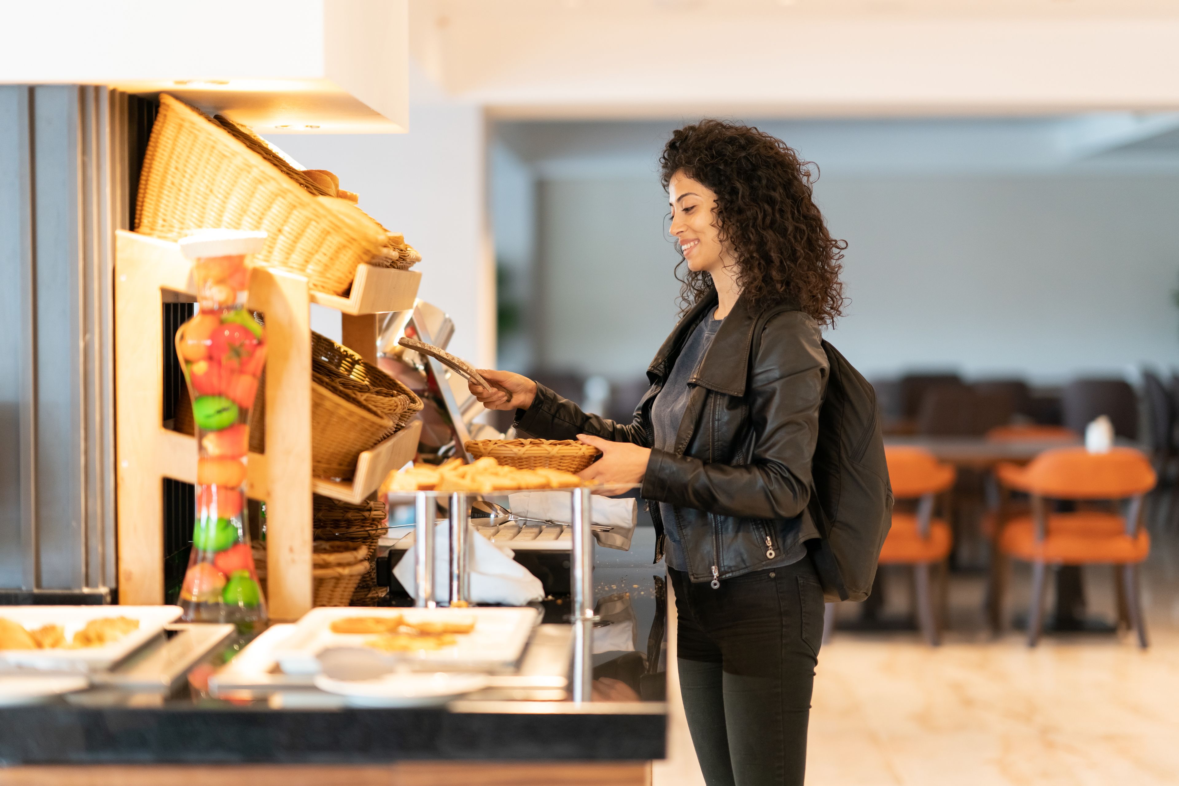 daily buffet breakfast (try 100 per person)