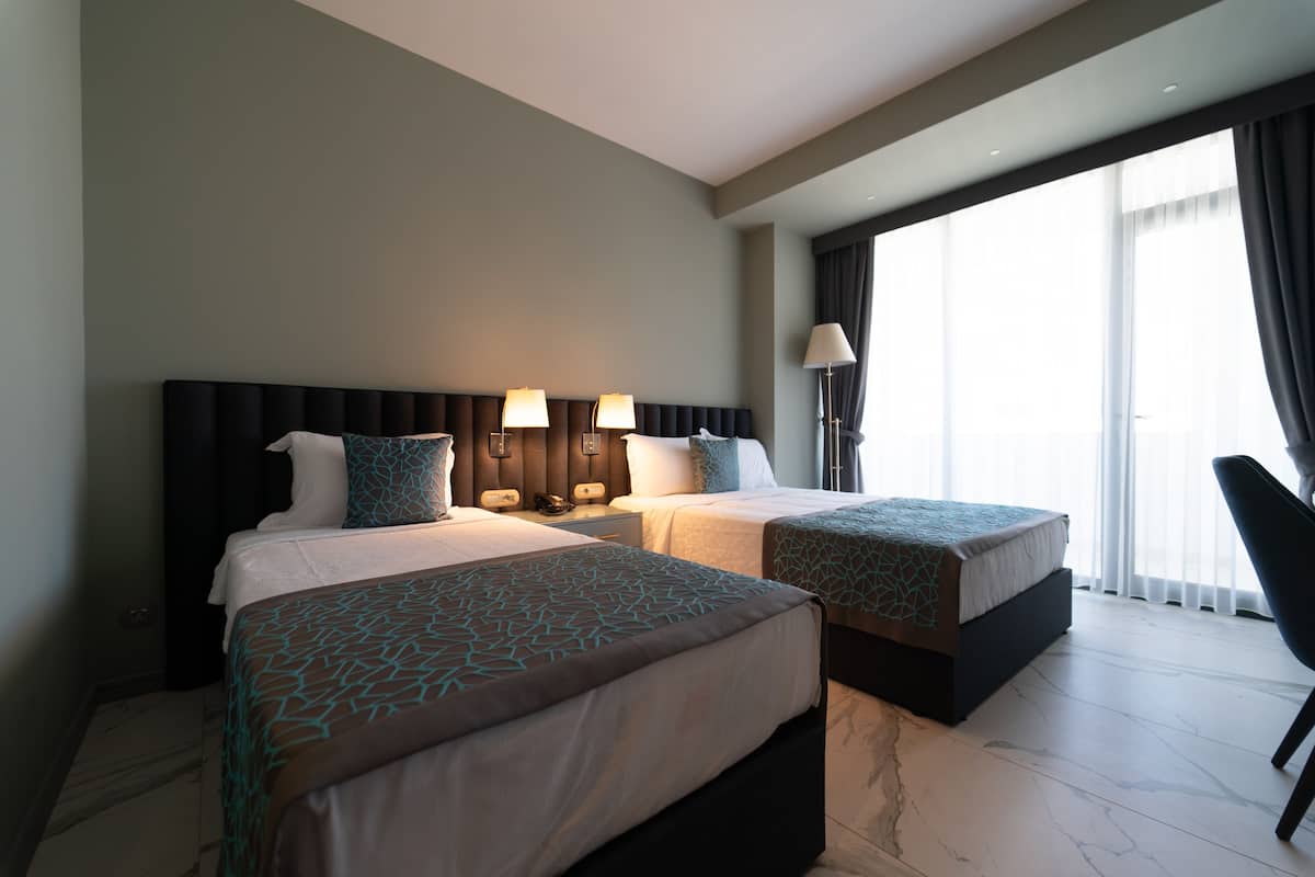 deluxe double room, 1 king bed, non smoking, city view | view from room