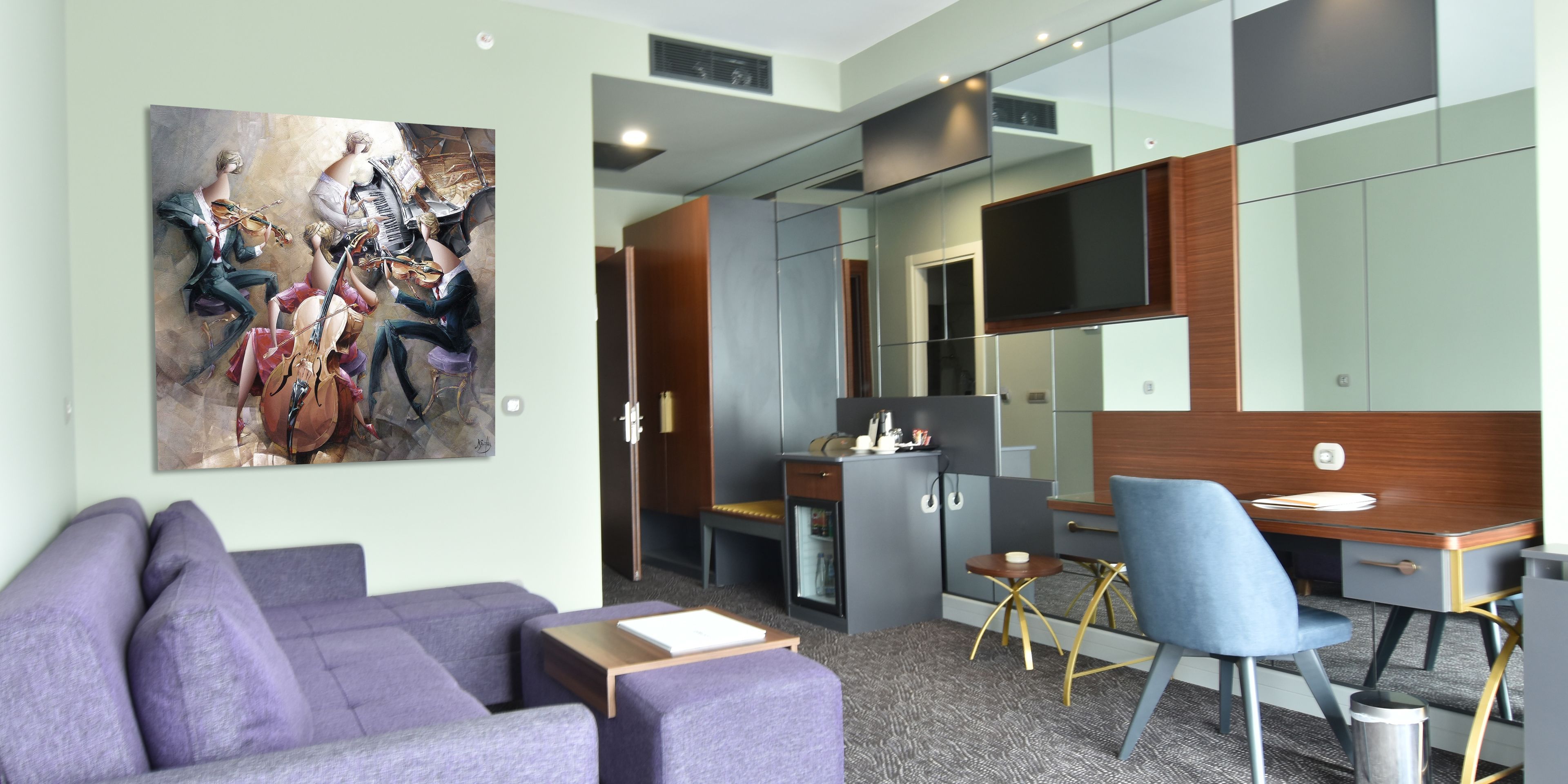 executive suite, 1 bedroom, non smoking, city view | egyptian cotton sheets, premium bedding, down duvets, minibar