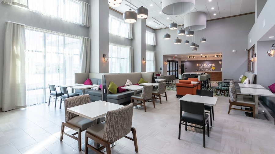 Hampton Inn & Suites Dallas East