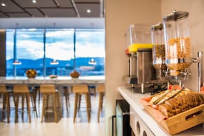 Free daily buffet breakfast