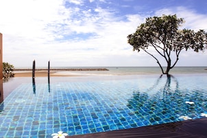 4 piscinas al aire libre