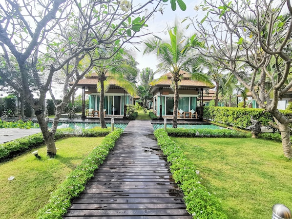 In-room safe, blackout curtains, soundproofing, free WiFi - Keang Kluen Talay Resort (Phetchaburi)